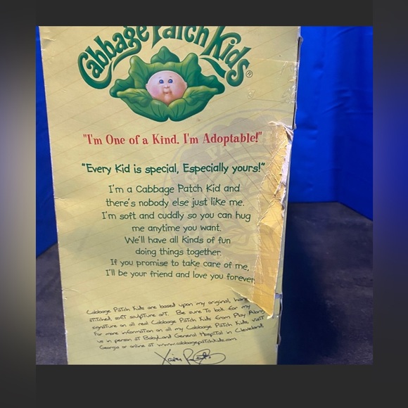 Cabbage Patch Doll Vintage 2004 NIB Beautiful blond hair and freckles NWT - Picture 3 of 16